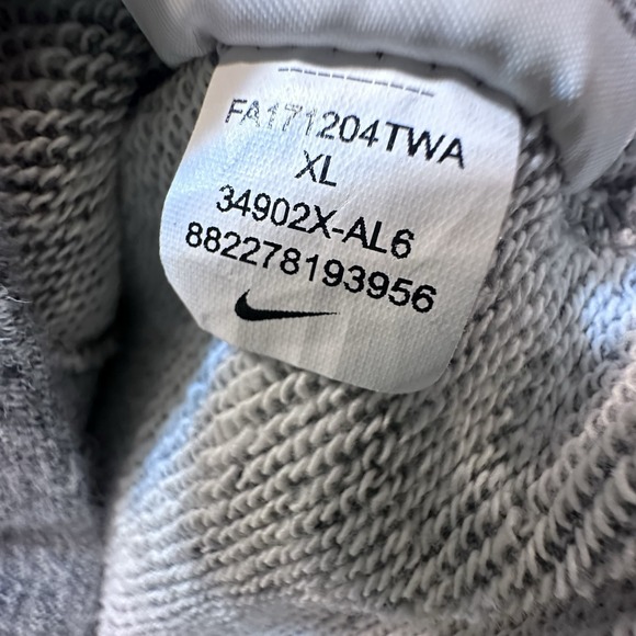 Nike Swoosh Embroidered Alabama Roll Tide Sweatshirt Sz XLarge W/Zip 34902X-AL6 - Picture 7 of 11